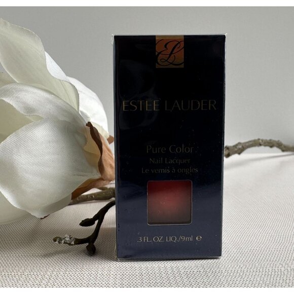 Estée Lauder Pure Color Nail Lacquer in Surreal Sun - Picture 3 of 8